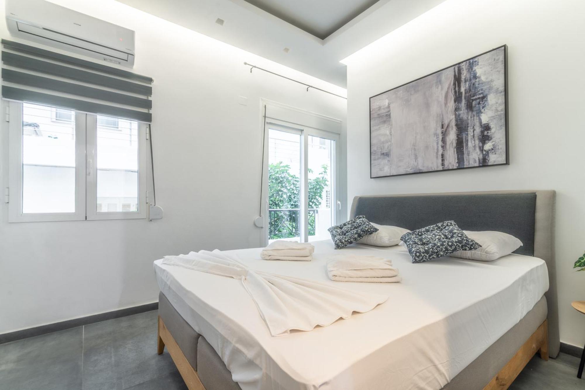 Misty Grey Apartment Near City Centre Heraklion Zewnętrze zdjęcie